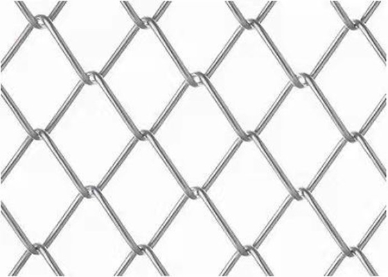 De hete Ondergedompelde Gegalvaniseerde Omheining Mesh 2.04.8mm van de Kettingsverbinding voor Sportgebied