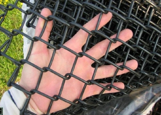 Zwarte pvc Met een laag bedekte Kettingsverbinding Mesh Fence 1mm7mm Waterdichte Draaddiameter