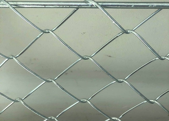 De Verbindingsomheining Fabric Waterproof 50x50 Mesh White Color van de aluminiumketting
