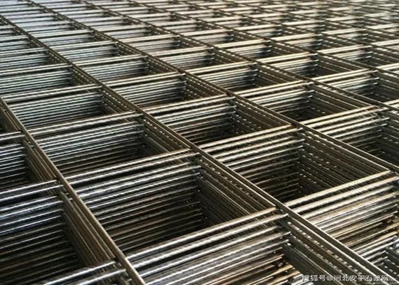 Laag Koolstofstaaldraad Mesh Panels, 26m Lengte Gelaste Staalomheining Panels